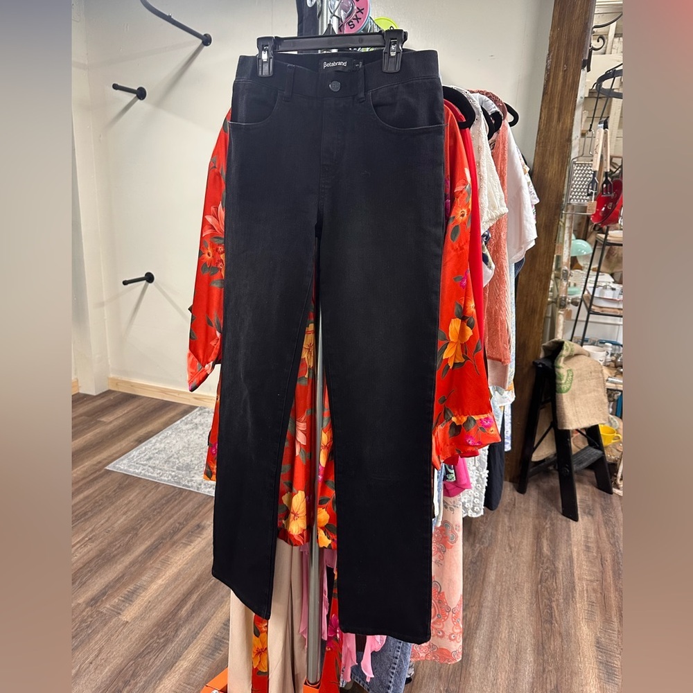 Beta brand black stretchy straight leg pants size small